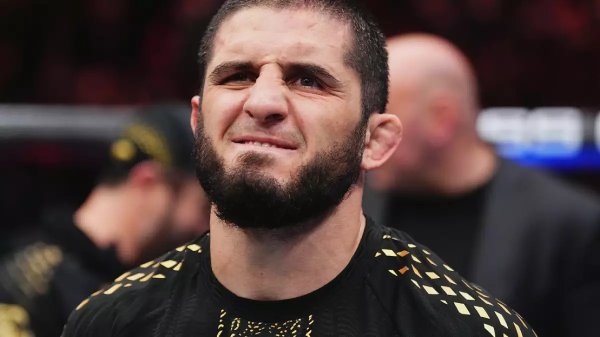 Махачев снялся с боя против Пратеса на UFC 336