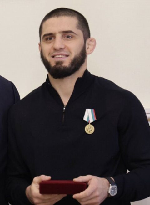 Ислам Махачев